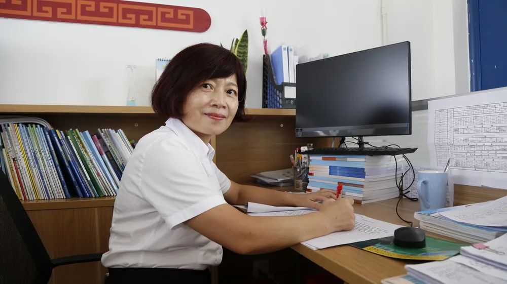 91精品国产自产在线老师啪